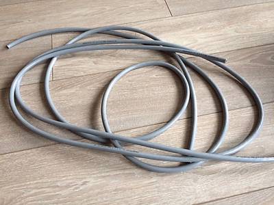 De kabel zoals oorspronkelijk geleverd.