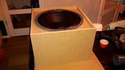 Gekke verhouding... meer woofer dan baffle