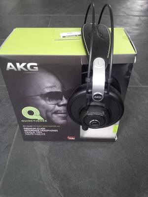 AKG Q701.jpg