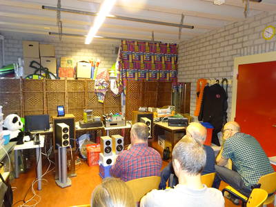 let ook op de demping en difusors in deze ruimte :-D