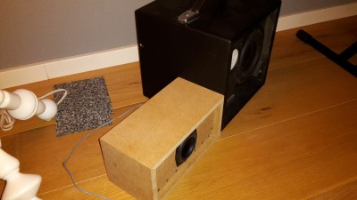 Het boxje is 1/4e van de Peerless 6.5"