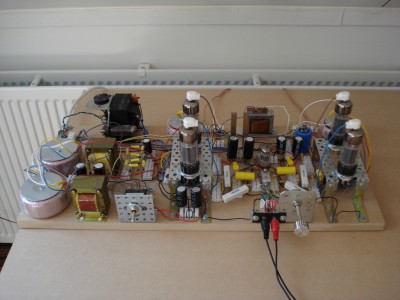 Stereo OTL 2 x (0,5 x ECC83 + 2 x PL36 triode)+ EZ80.JPG