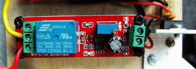 inschakelvertraging en LM7812.JPG