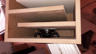 Magneet door eerste TL-deler