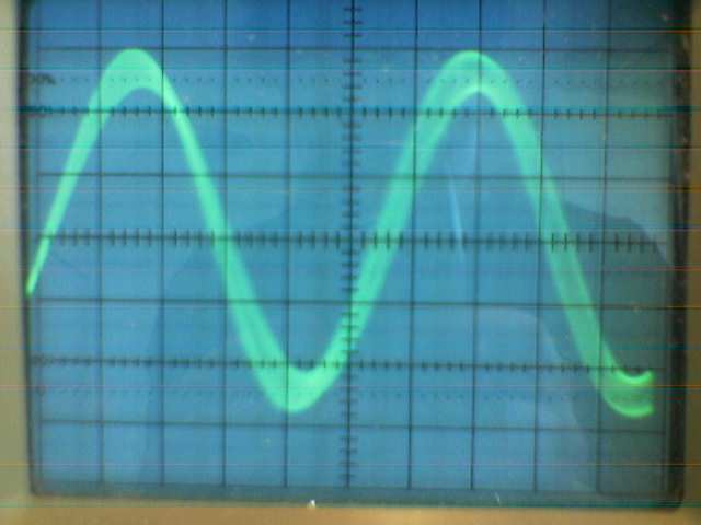 Dit is de output van de SB live geluidskaart bij 16kHz, wat een troep!