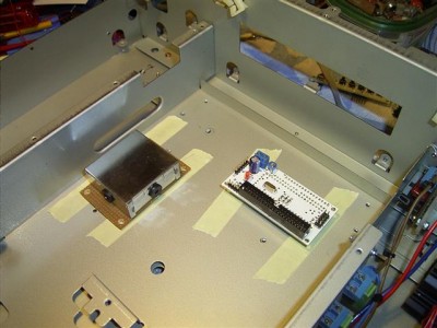 Controller en Converter komen onder het loopwerk te zitten.