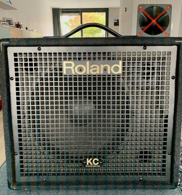 Met rode kruis de piezo tweeter die vervangen is door een SB26ADC-C0004