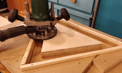 Gekoesterde prehistorische freesmachine