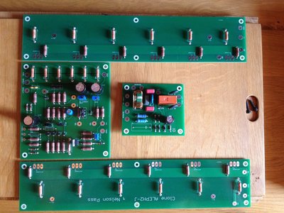 voor het lange wachten, een piccie van de "bestuckte" pcb's beide kanalen zijn gedaan.