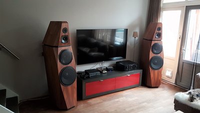 smallSpeakers forum.jpg