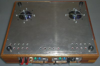 6C33C stereo onderkant bodem.JPG