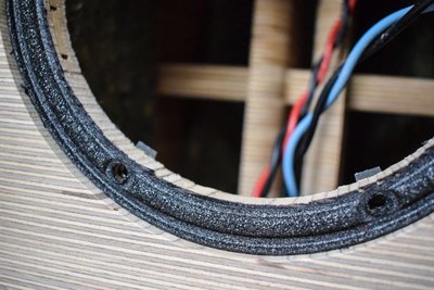 rand voor versterking midwoofer