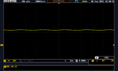 DC spanning op ingang VR1