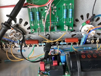 90D3F1E2-4D8B-434A-9E2C-AEDEF0818319.jpeg (3.7 MiB) 373 keer bekeken Fasedraaier gekruist naar Eindbuizen