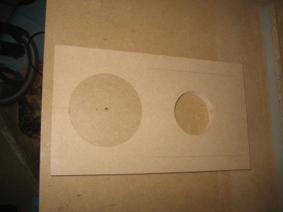 Gat opgevuld met een plaatje MDF.
