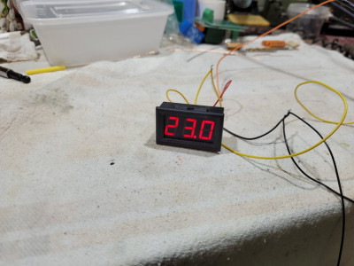 Voltmeter (1).jpg