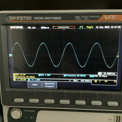 Sinus 20 khz op LS Zonder NFB