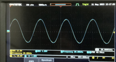 Sinus 20 khz op LS Zonder NFB even uit vergroot