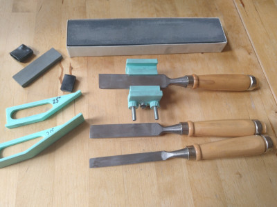 ChiselSharpeningJig01.jpg