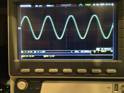 14 volt 20 khz is nog mooi !