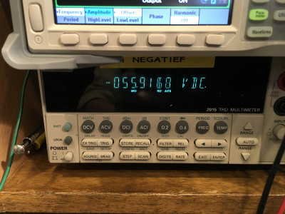 Meet resultaat 55.9 Volt Rechts
