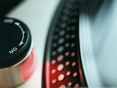 Technics_1200_b.jpg