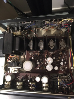 Sansui AU222 inside.jpg