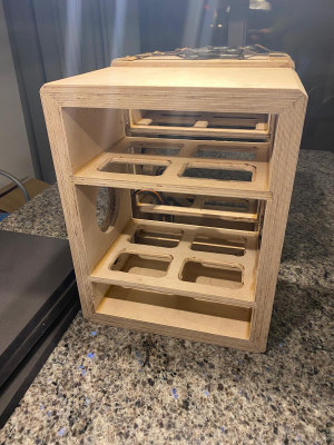 Bij een vorig project wat er wat op leek, was de bracing zo, nu dus iets anders. Zoals gezegd met 3D printen heb je veel meer vorm vrijheid.