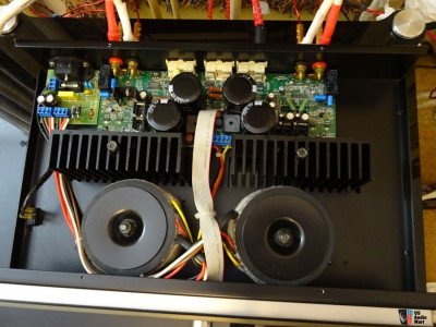 3751861-906a5de2-primare-i-20-integrated-amplifier-w-original-box-papers-and-remote-control.jpg