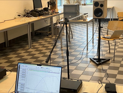 Metingen speaker Hengelo.JPG