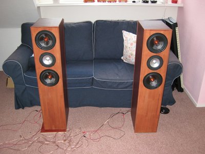 Beide speakers.jpg