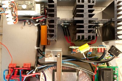 Overzicht koelplaten en versterkerprintjes