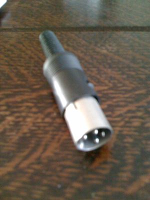 4 polige din plug.jpg