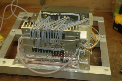 Voeding eindtrap in opbouw. Dat wordt een 3 fase gebeuren (veel efficienter)