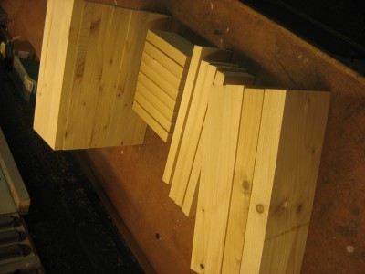 Dit pakket hout is volstrekt op maat binnen de halve mm geschaafd/gezaagd. Volstrekt pasvorm die 2 uur heeft geduurd.....
