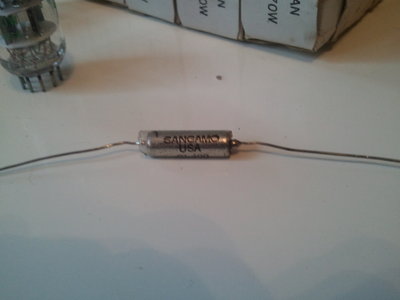De Sangamo oip, geeft een wat zachter geluid dan alleen de Vishay als bypass