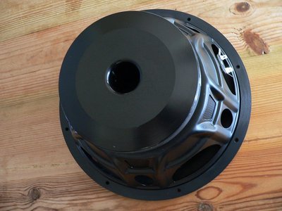 Stevige magneet. Netjes zwart gemaakt.