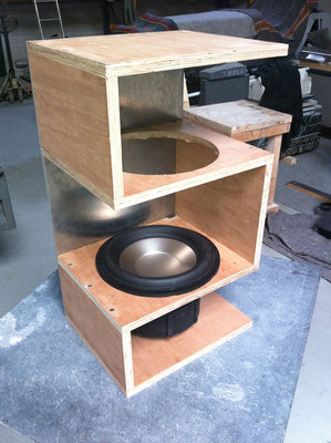Linkwitz-Orion-W-frame-bottom-Seas-woofer-fit.jpg