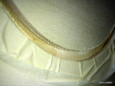 Ai, foutje .... eigen schuld natuurlijk; ik had het meterje voor de diepte instelling niet goed vast gezet. Verloop van 4 mm de diepte in.