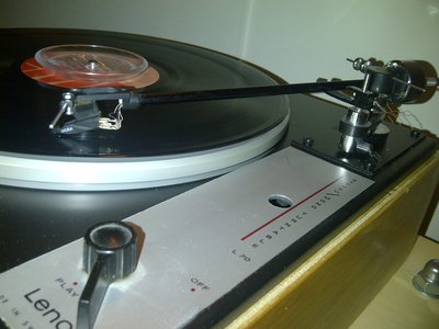 Lenco L70-2.jpg