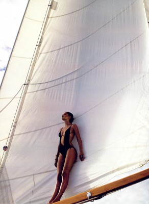 68940_doutzen_kroes_baz_apr07_02_122_479lo.jpg