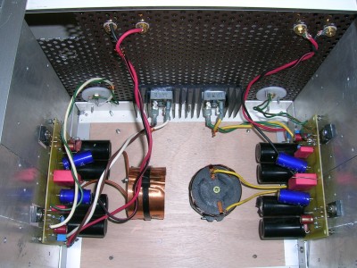 Zen amp nieuwe bedrading.jpg