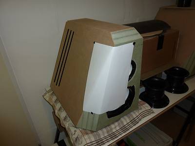 P1050142fineerdehoekomvouwen.jpg