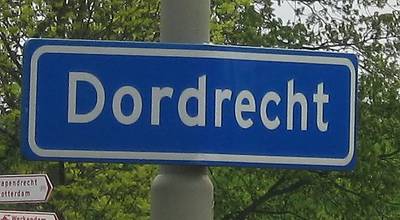 DordrechtPlaatsnaambord.jpg