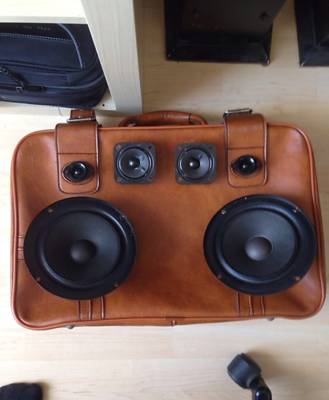koffer met speakers
