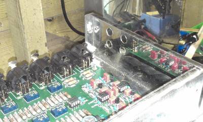 PCB en RCA openingen