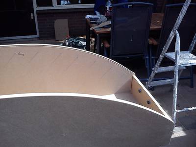 5 hulpgereedschap frezen voor achterkant speakers [1600x1200].jpg