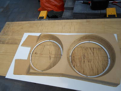 baffle met trespa.jpg